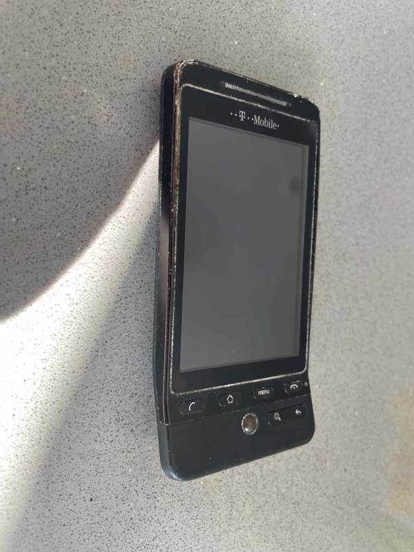 HTC Hero phone showing the sdei